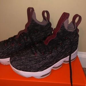 SALE Nike Lebron 15